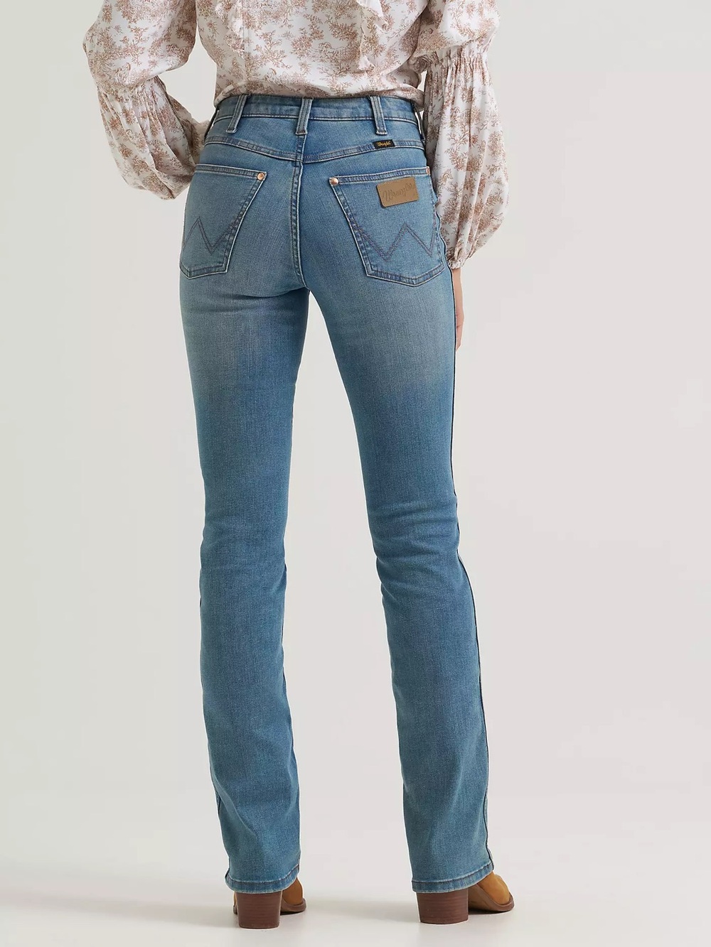 LAINEY WILSON WRANGLER BOOT HUGGERS